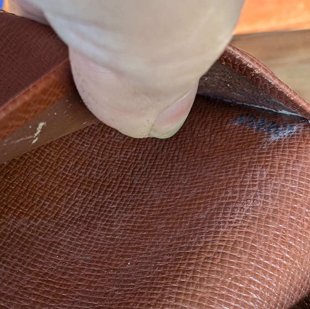 LOUIS VUITTON Porte Tresor Wallet - Picture 11 of 12